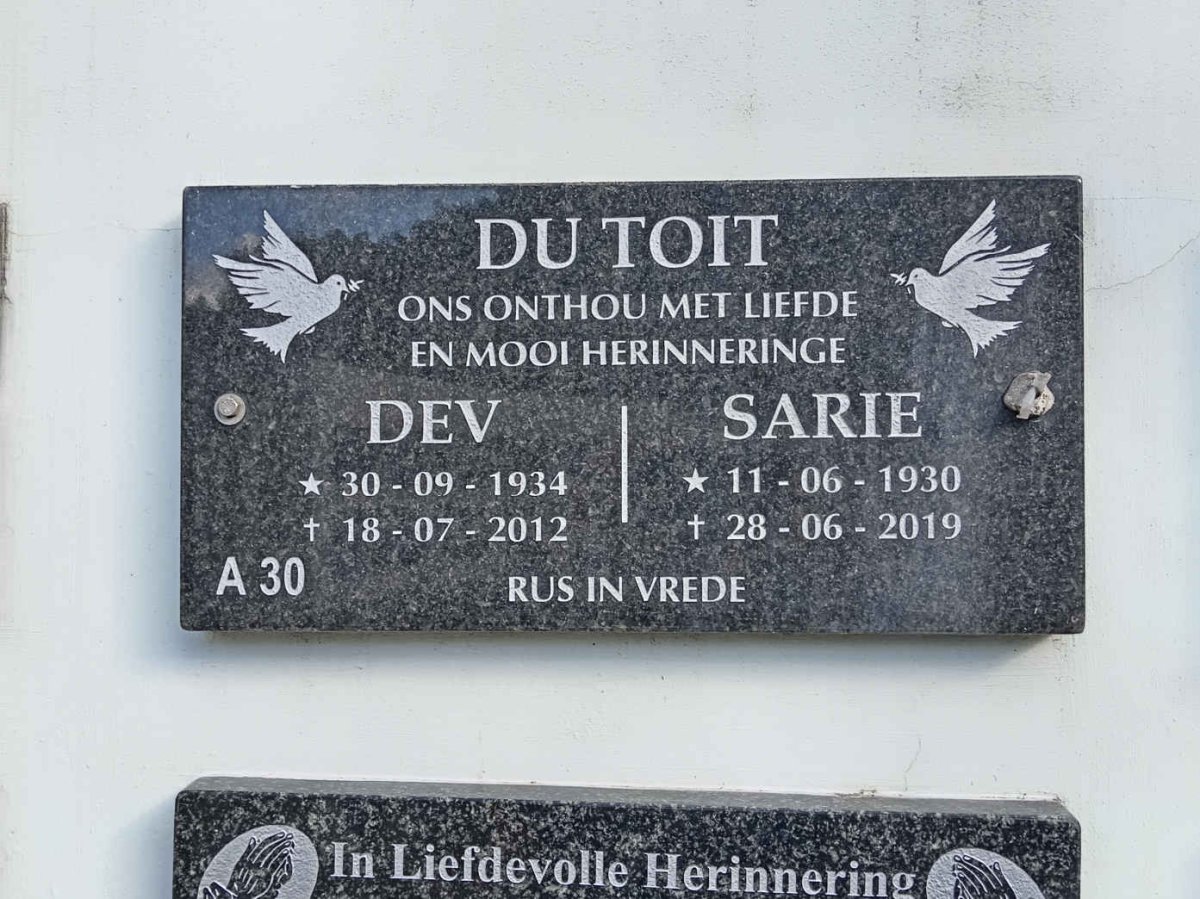 TOIT Dev, du 1934-2012 &amp; Sarie 1930-2019
