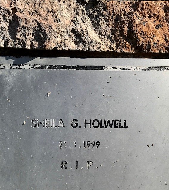 HOLWELL Sheila G. -1999
