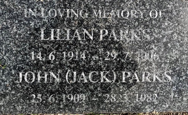PARKS John 1909-1982 &amp; Lilian 1914-2006