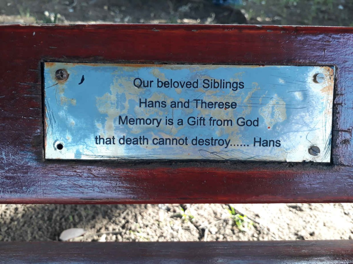 ? Hans :: ? Therese