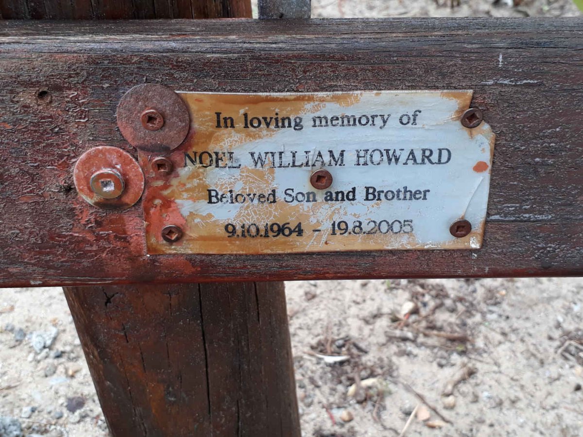 HOWARD Noel William 1964-2005