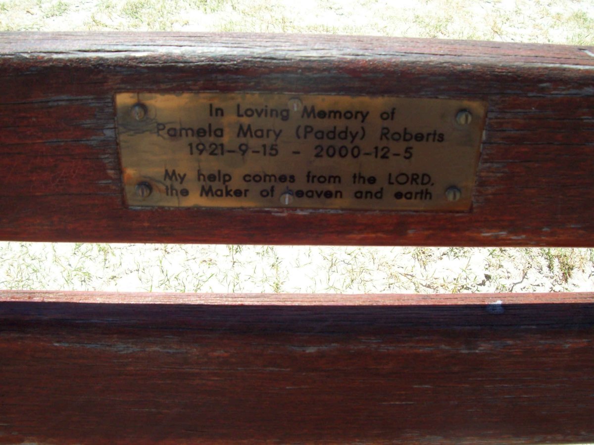 ROBERTS Pamela Mary 1921-2000