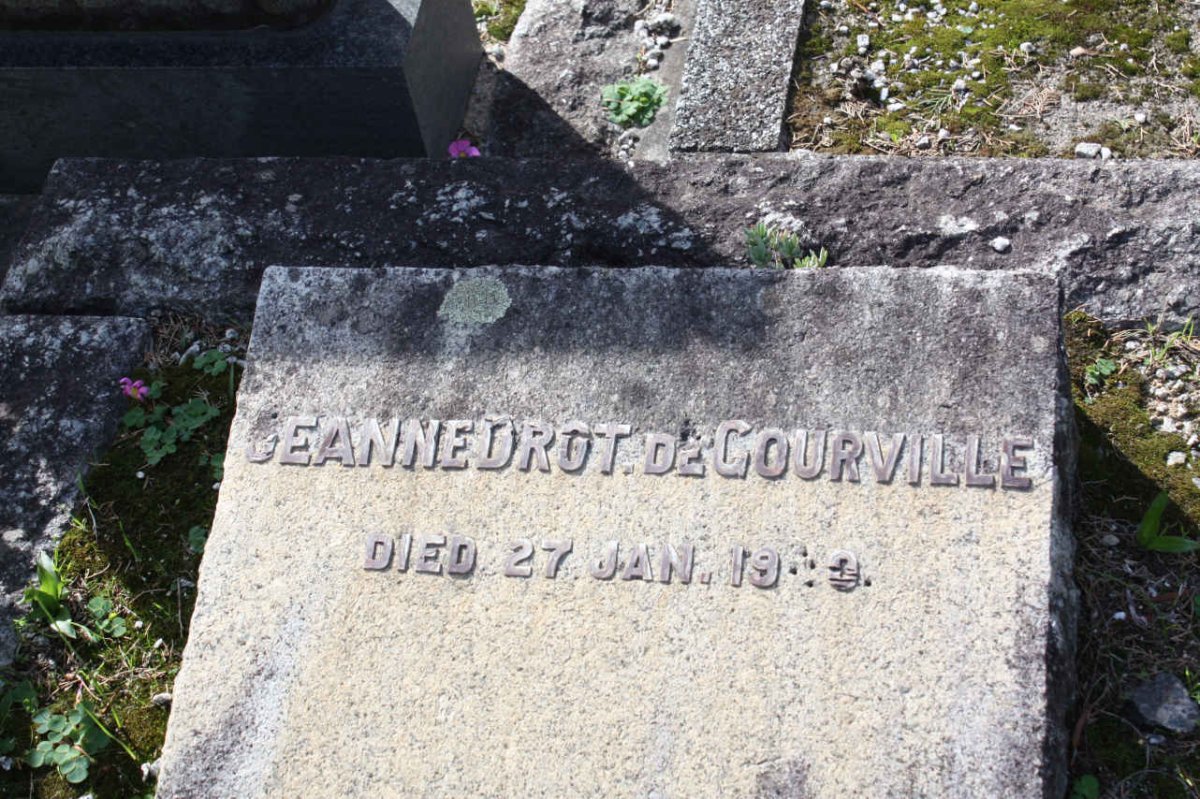 COURVILLE Jean, Drot, de -1943