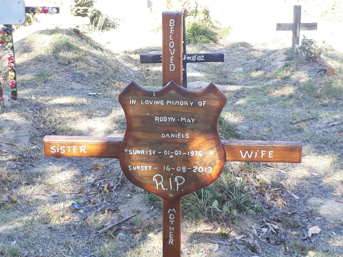 DANIELS Robyn May 1976-2013