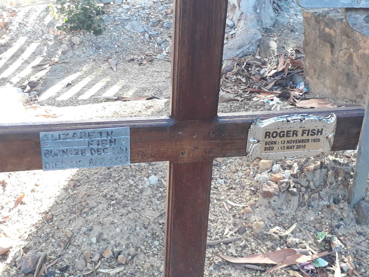 FISH Roger 1939-2010 &amp; Elizabeth 1944-202?