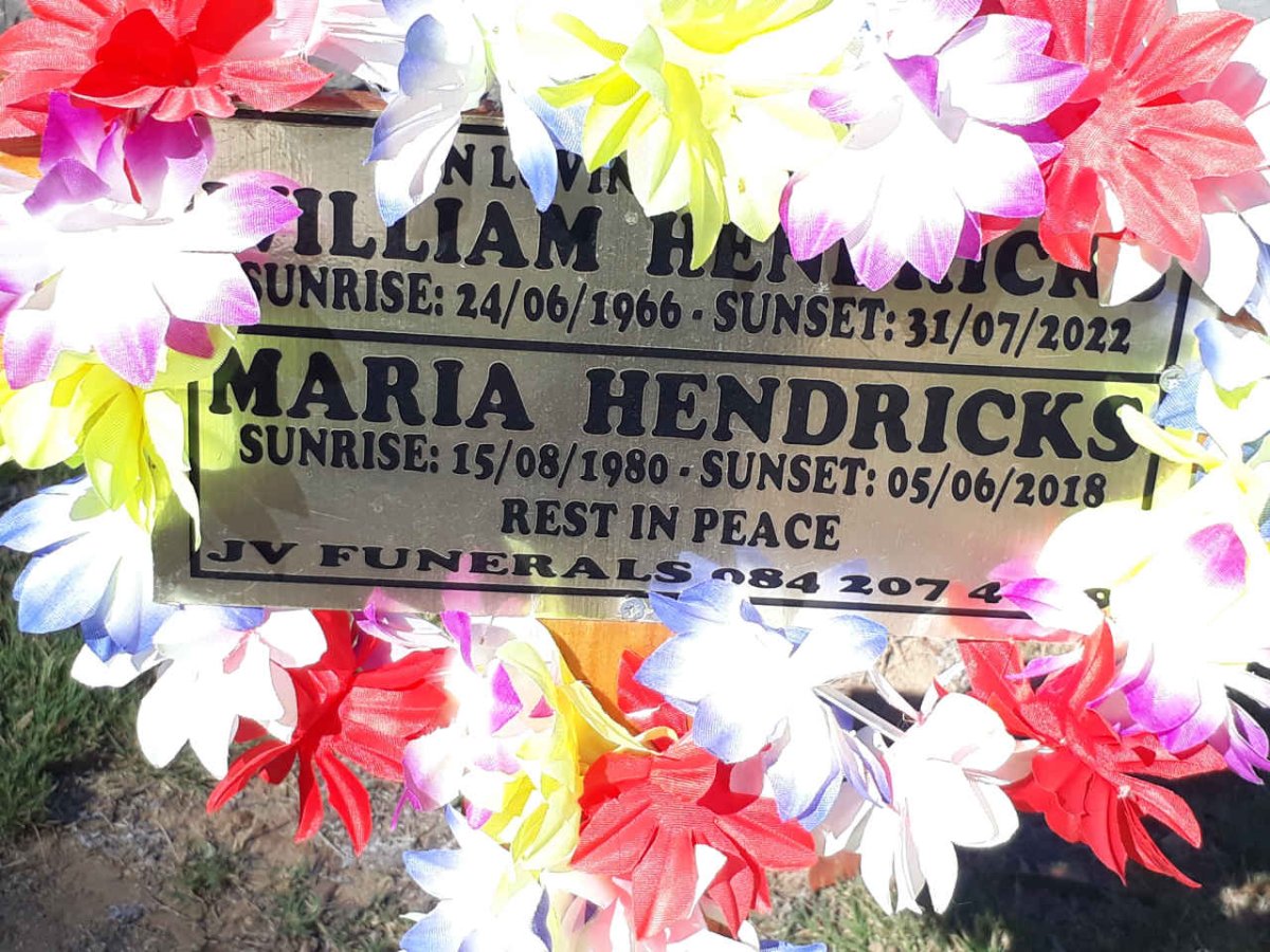 HENDRICKS William 1966-2022 :: HENDRICKS Maria 1980-2018