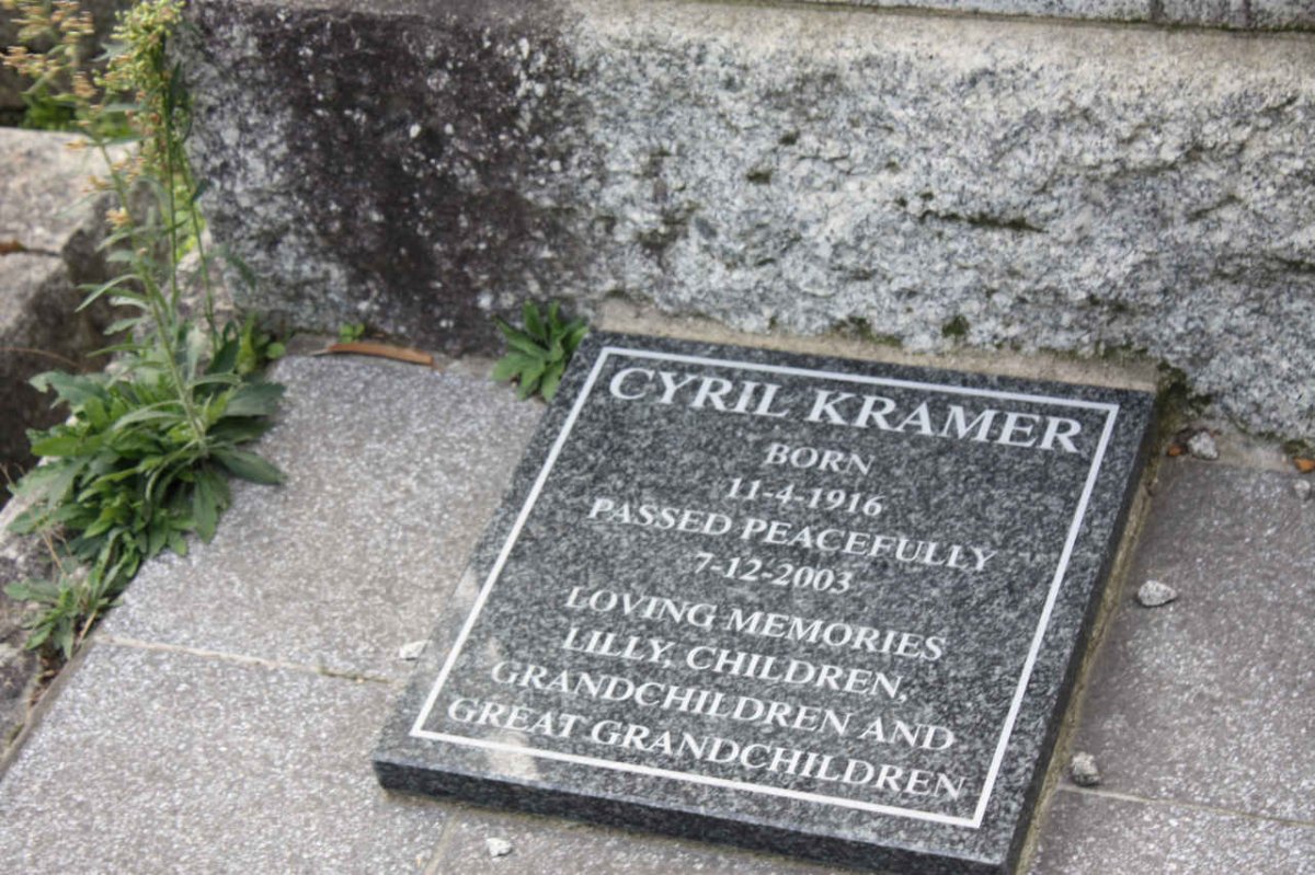 KRAMER Cyril 1916-2003