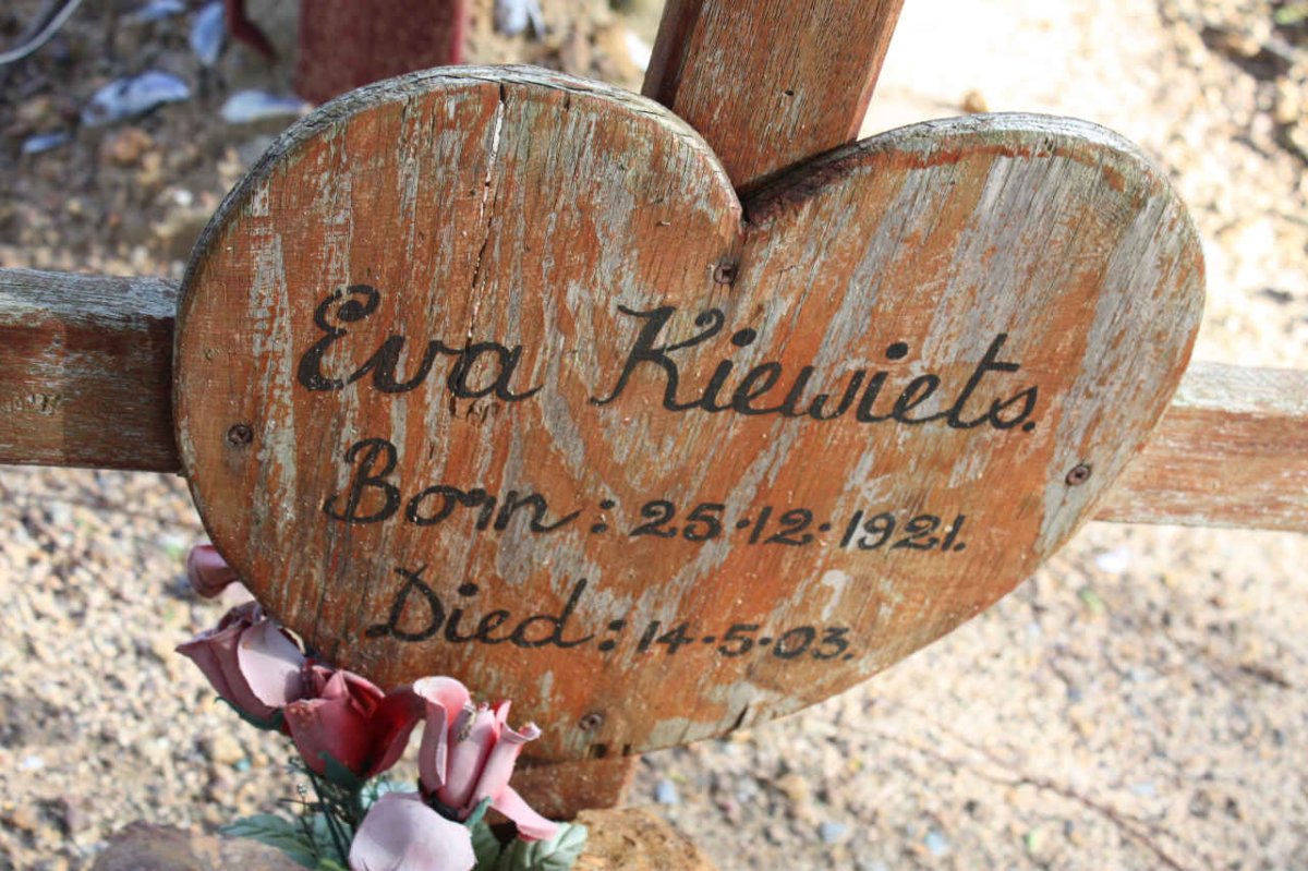 KIEWIETS Eva 1921-2003