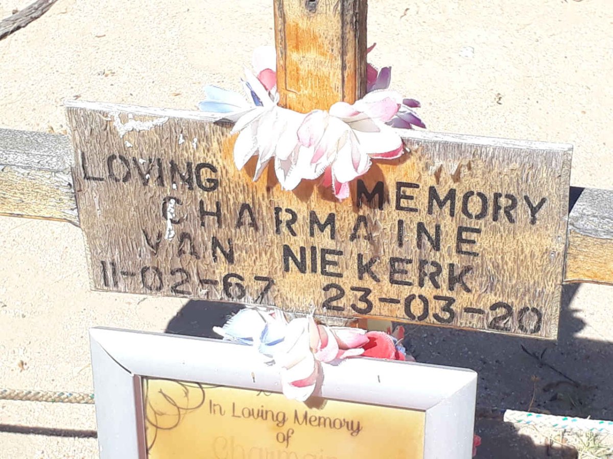 NIEKERK Charmaine, van 1967-2020