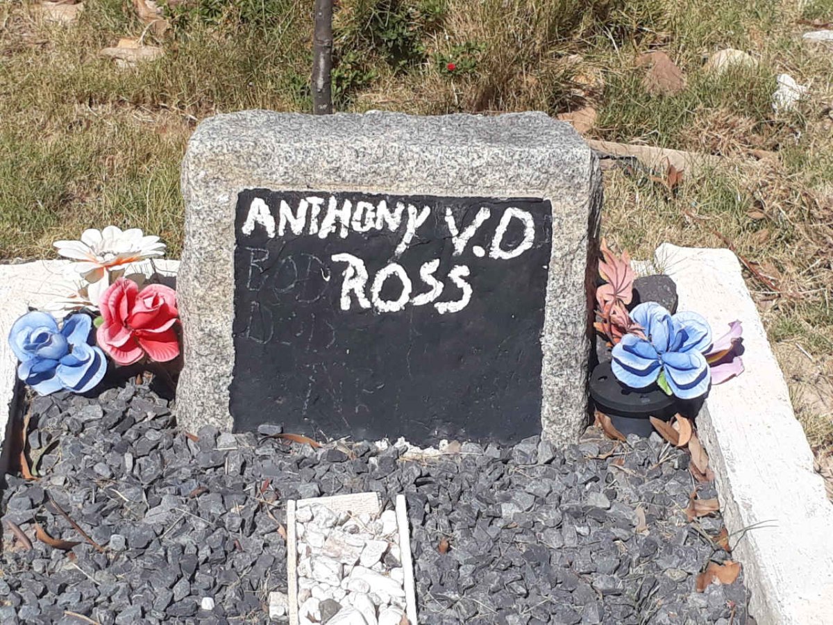 ROSS Anthony, v.d.