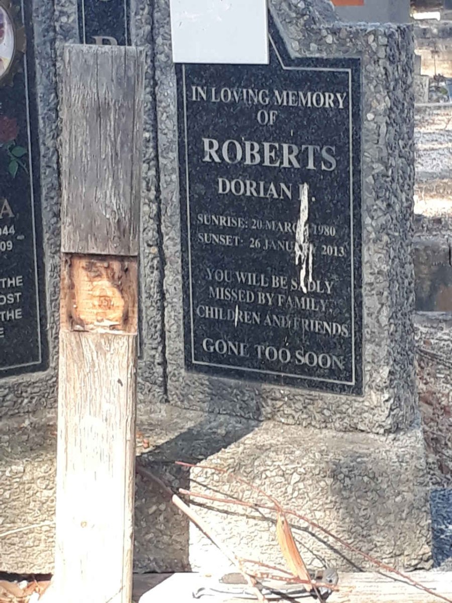 ROBERTS Dorian ?. 1980-2013