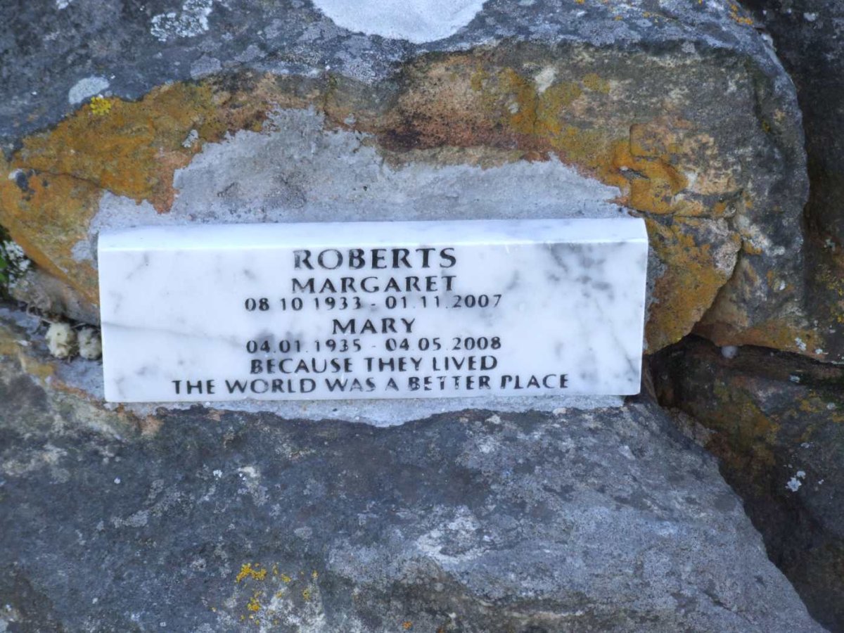 ROBERTS Margaret 1933-2007 :: ROBERTS Mary 1935-2008