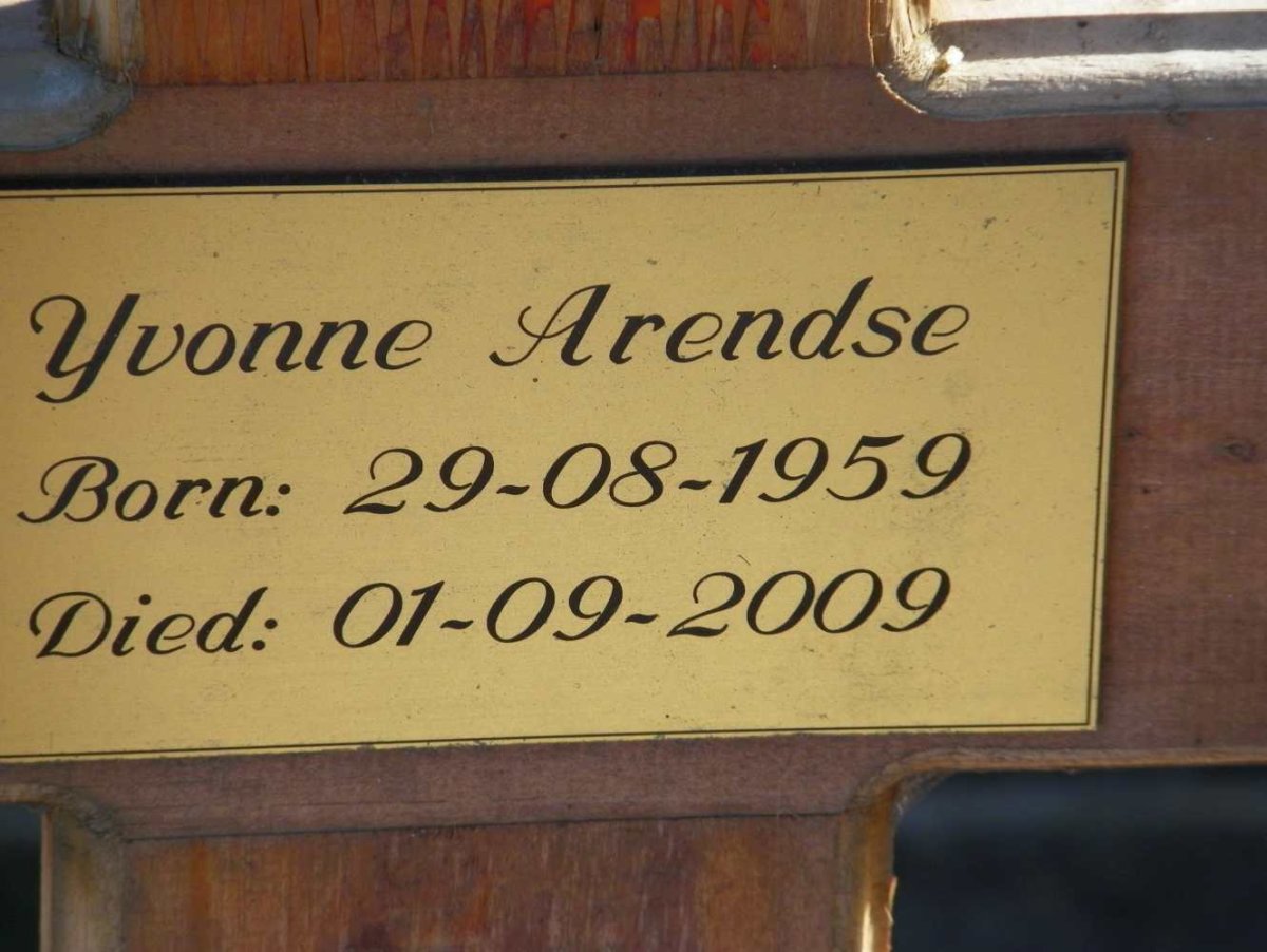 ARENDSE Yvonne 1959-2009