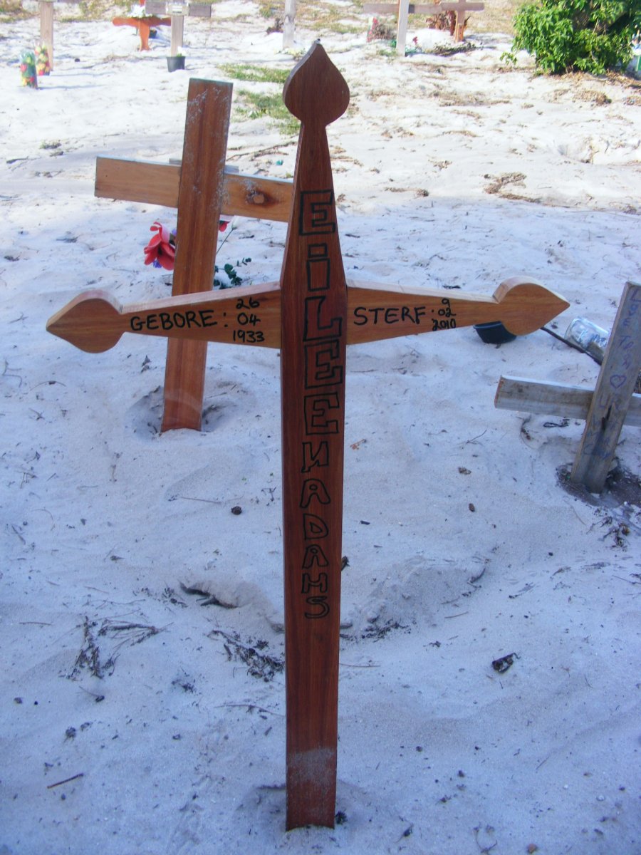 ADAMS Eileen 1933-2010