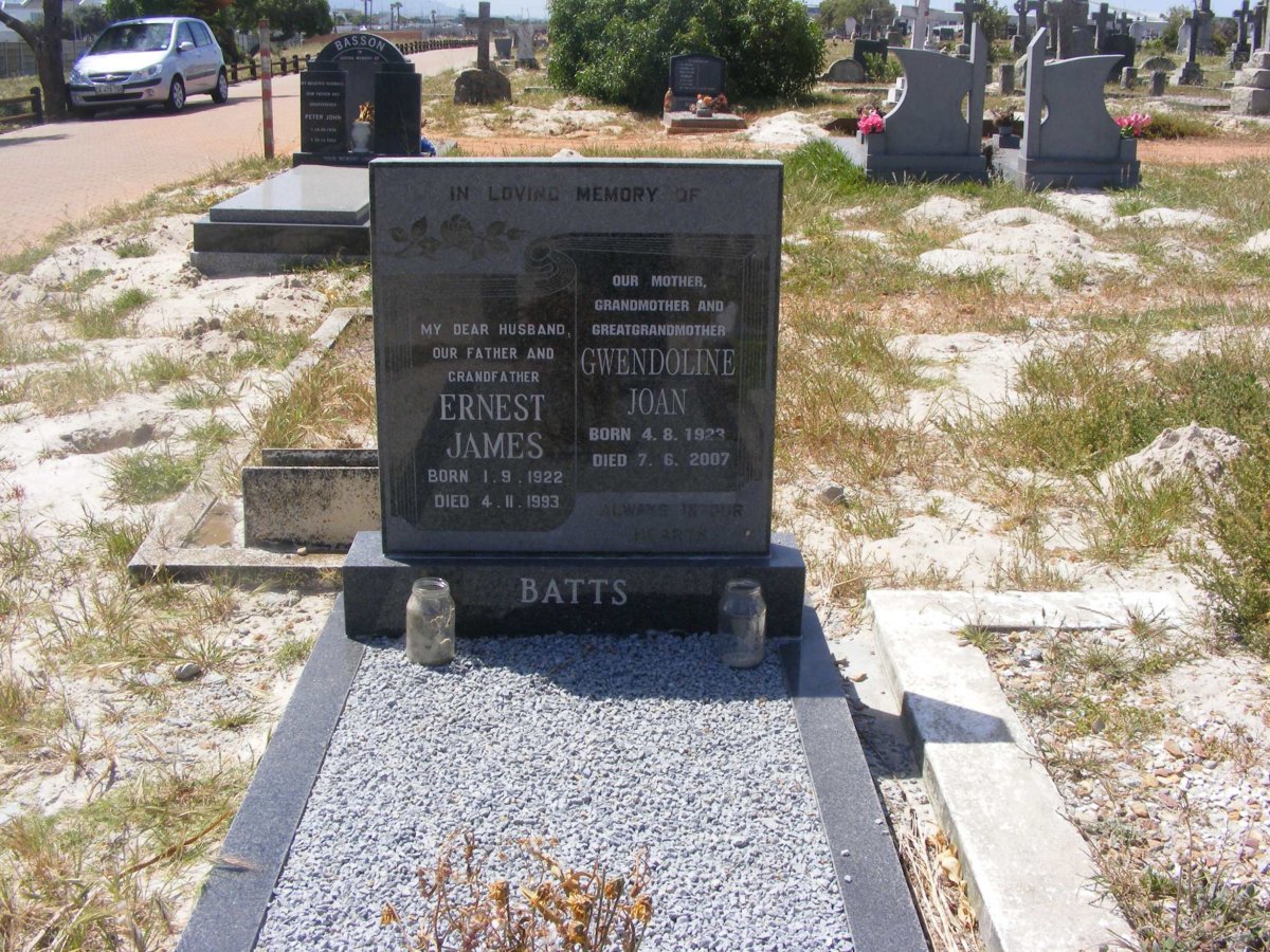 BATTS Ernest James 1922-1993 &amp; Gwendoline Joan 1923-2007