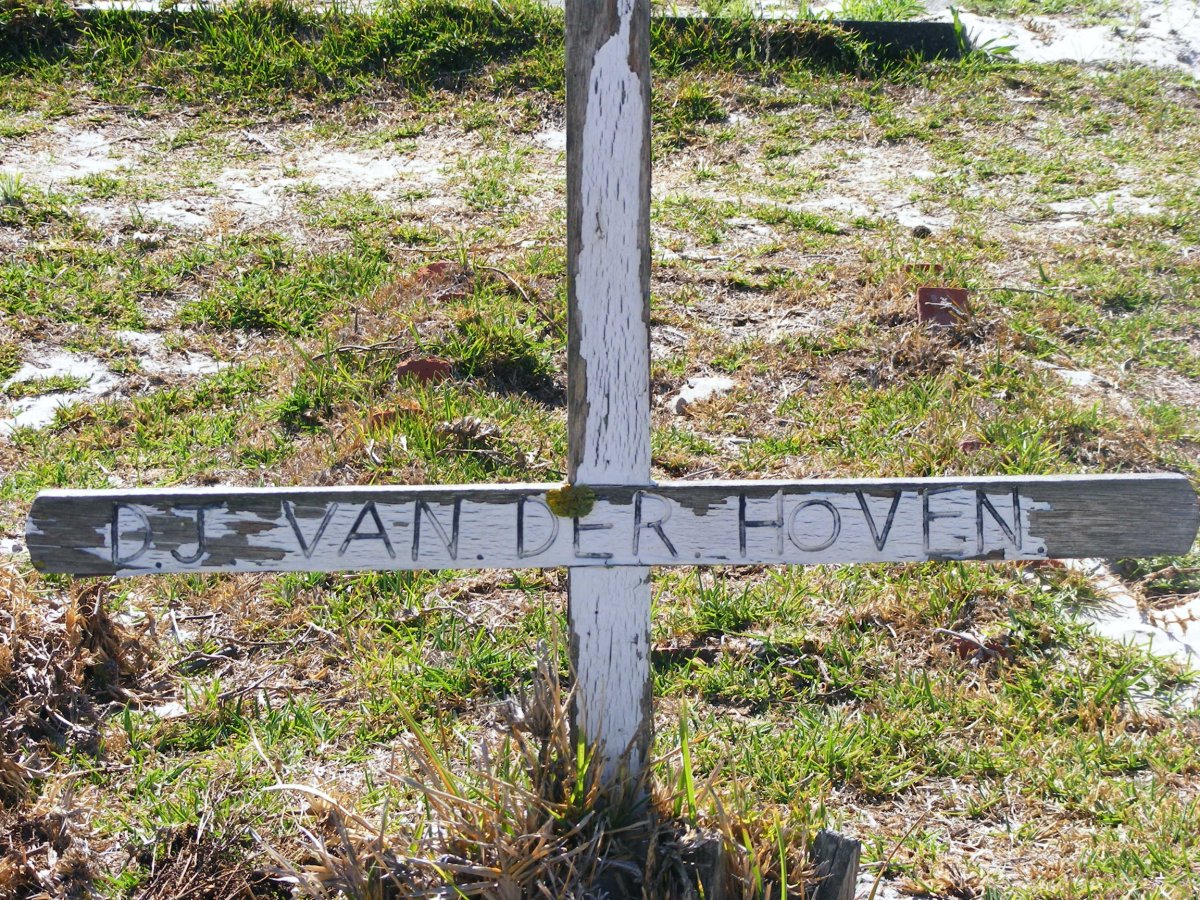 HOVEN D.J., van der
