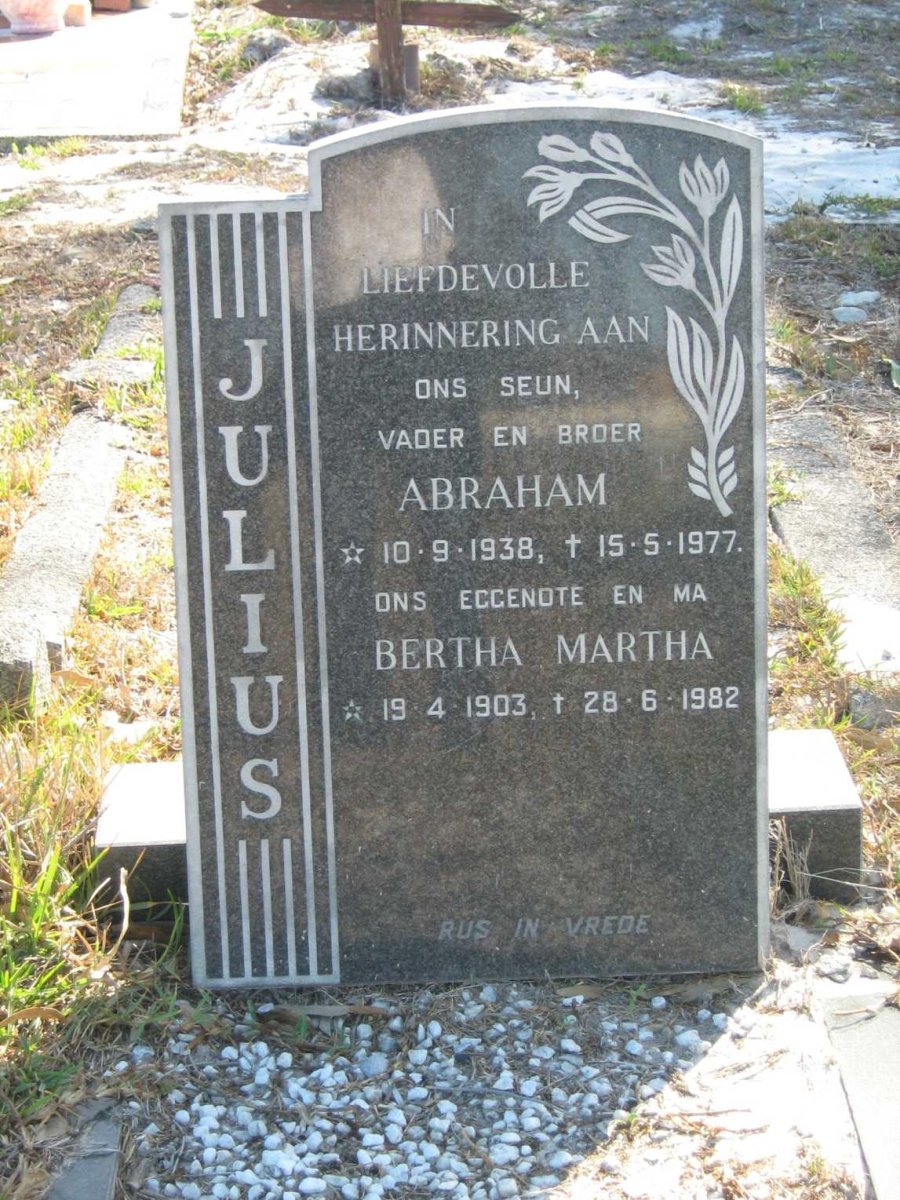 JULIUS Bertha Martha 1903-1982 :: JULIUS Abraham 1938-1977