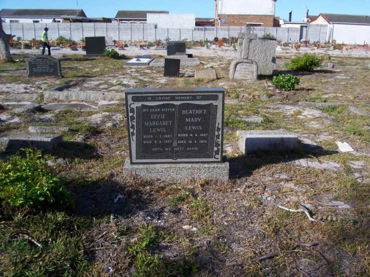 LEWIS Effie Margaret :: LEWIS Beatrice Mary LEWIS