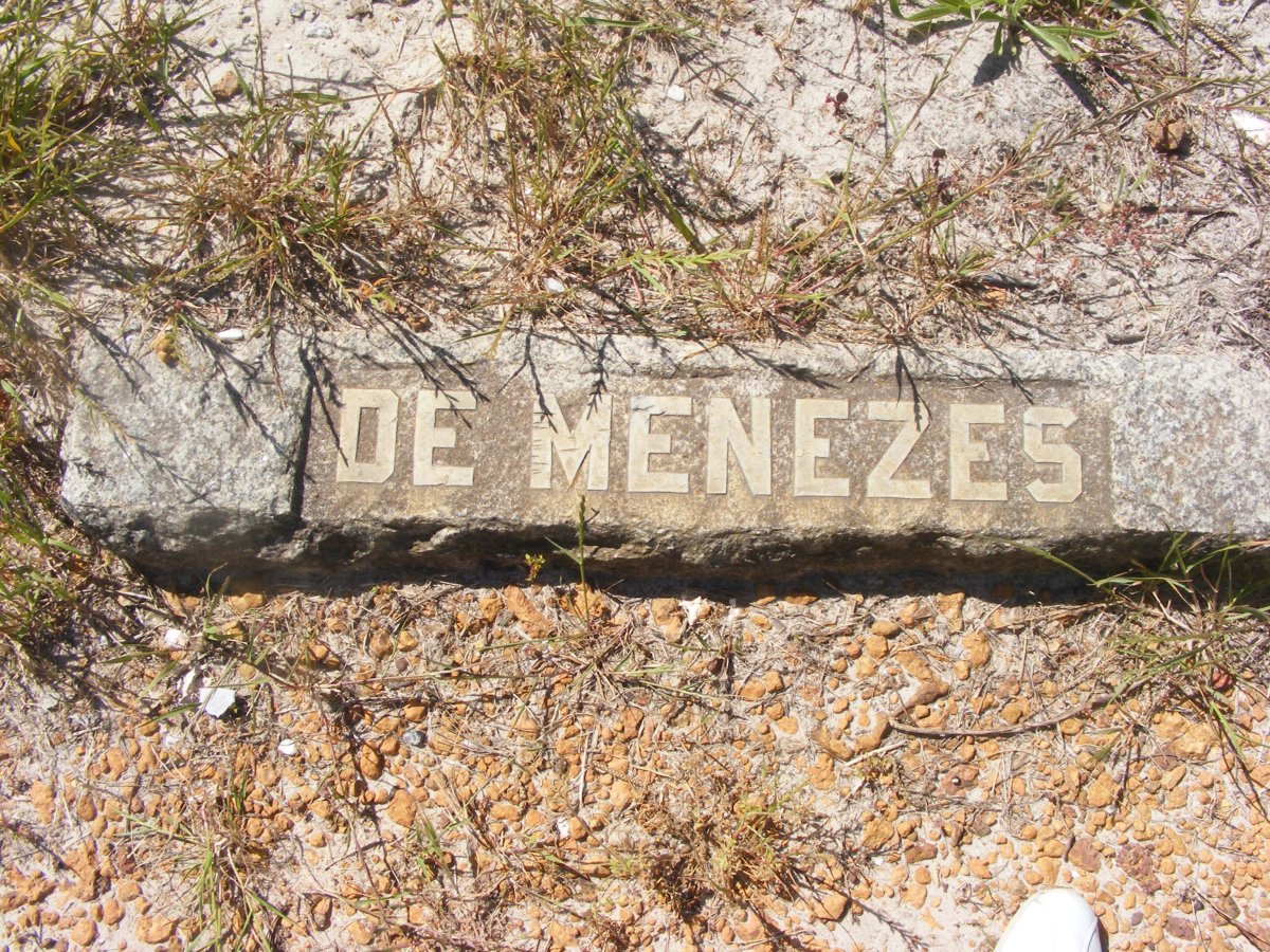MENEZES, de