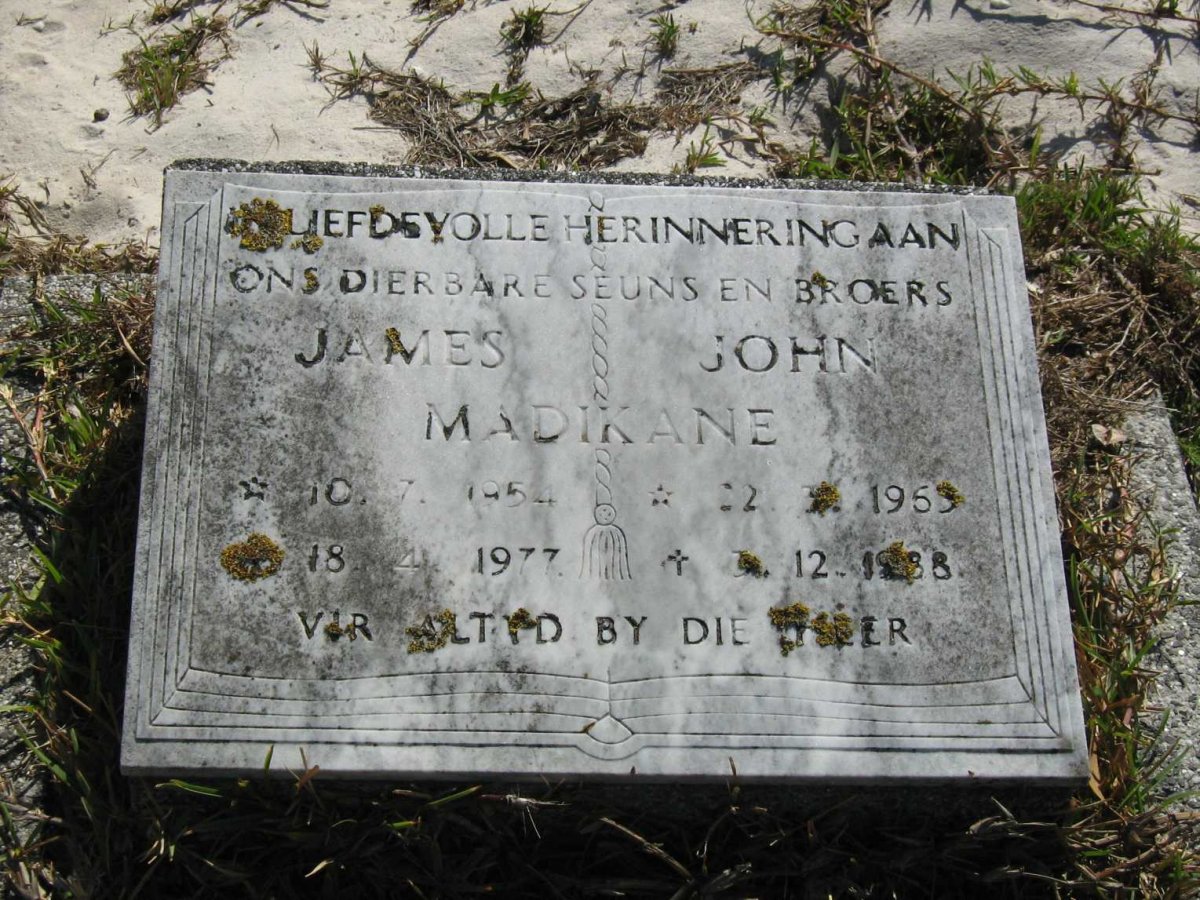 MADIKANE James 1954-1977 :: MADIKANE John 1963-1988