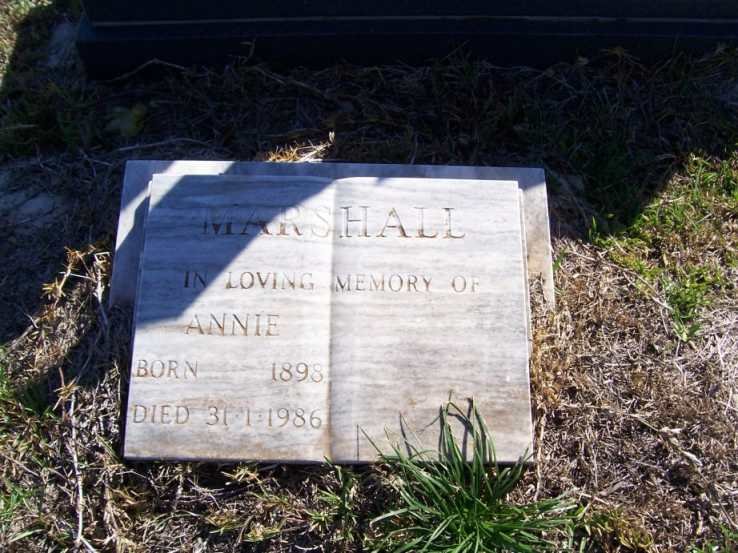 MARSHALL Annie 1898-1986