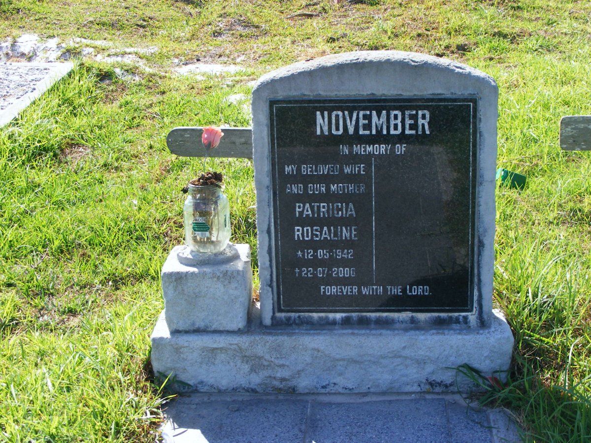 NOVEMBER Patricia Rosaline 1942-2000