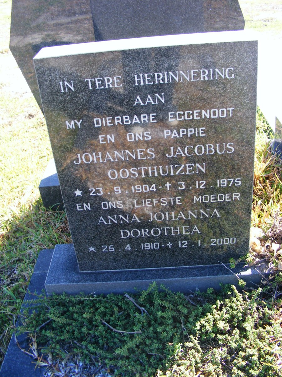 OOSTHUIZEN Johannes Jacobus 1904-1975 &amp; Anna Johanna Dorothea 1910-2000