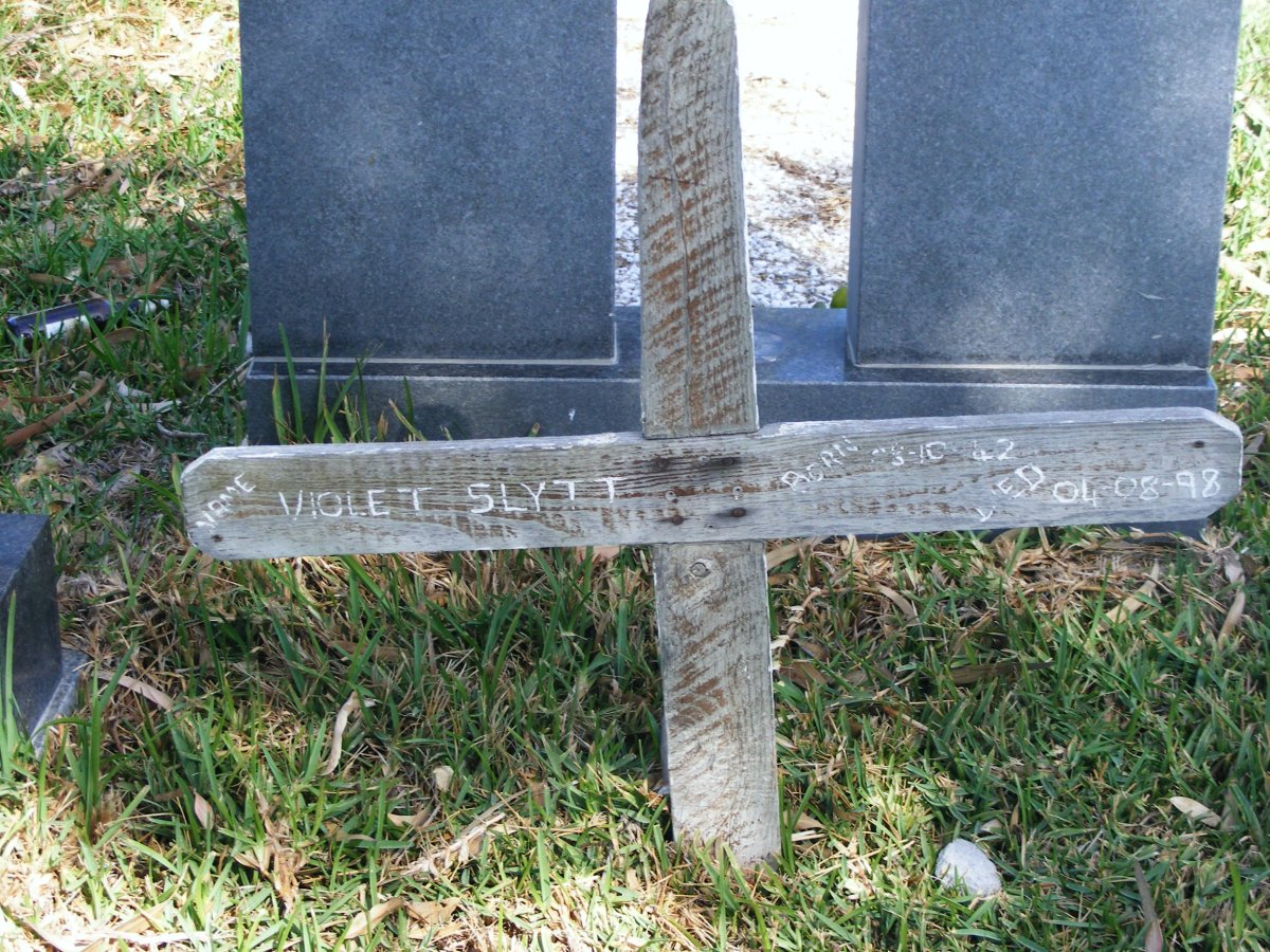 SLYTT Violet 1942-1998