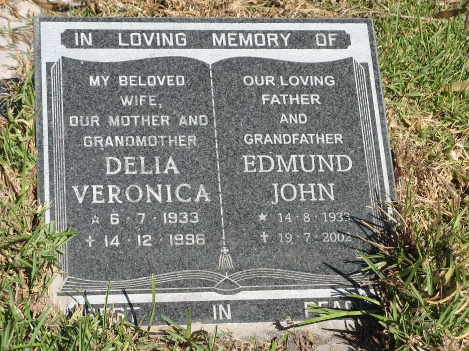 SEGERS Edmund John 1933-2002 &amp; Delia Veronica 1933-1996