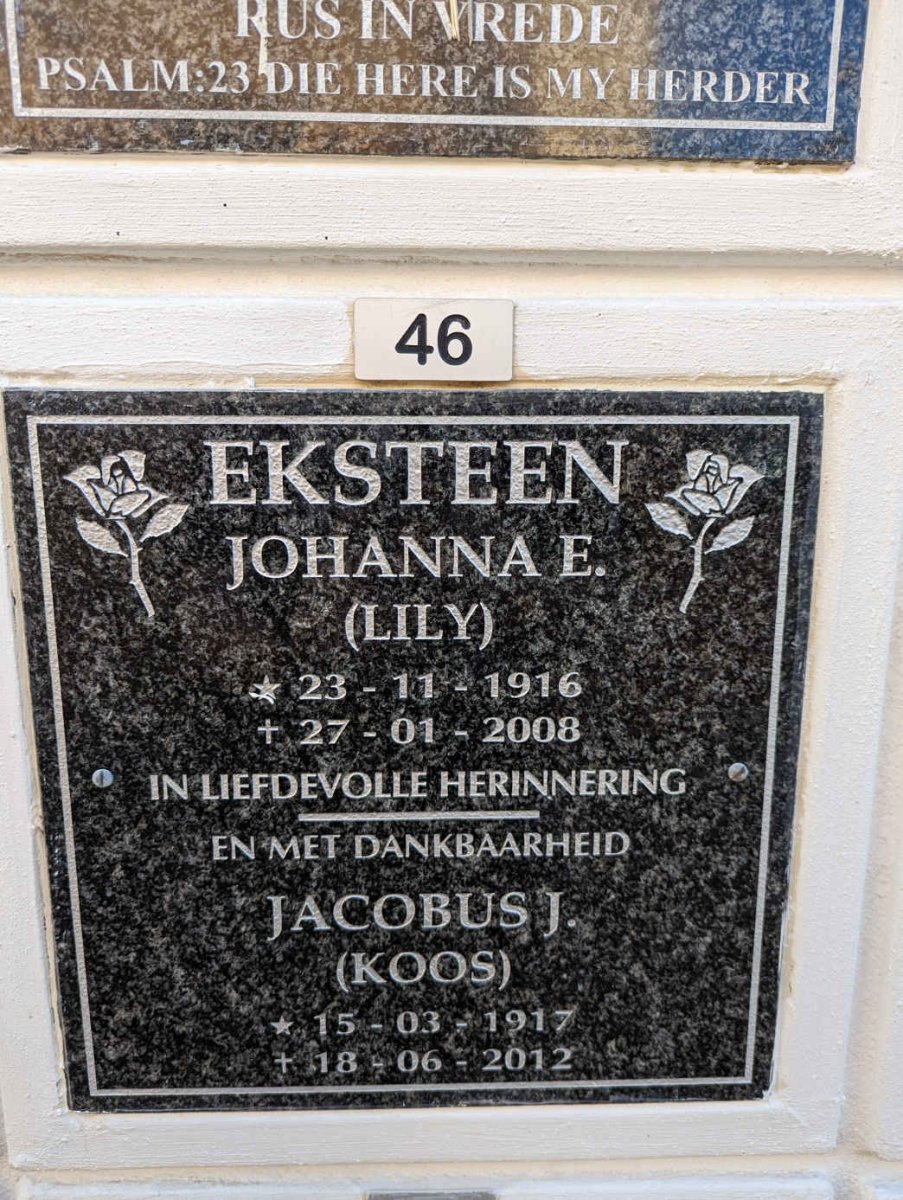 EKSTEEN Jacobus J. 1917-2012 &amp; Johanna E. 1916-2008