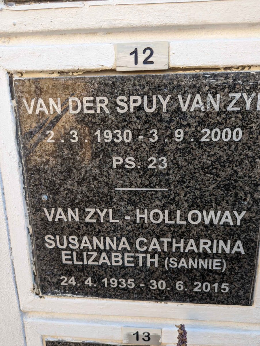 ZYL van der Spuy, van 1930-2000 &amp; Susanna Catharina Elizabeth HOLLOWAY 1935-2015