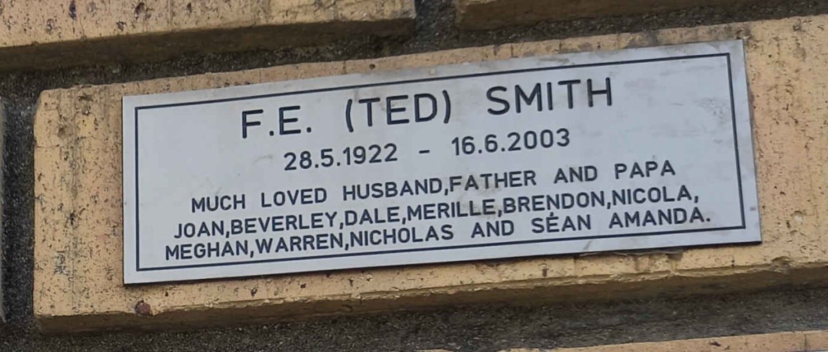 SMITH F.E. 1922-2003