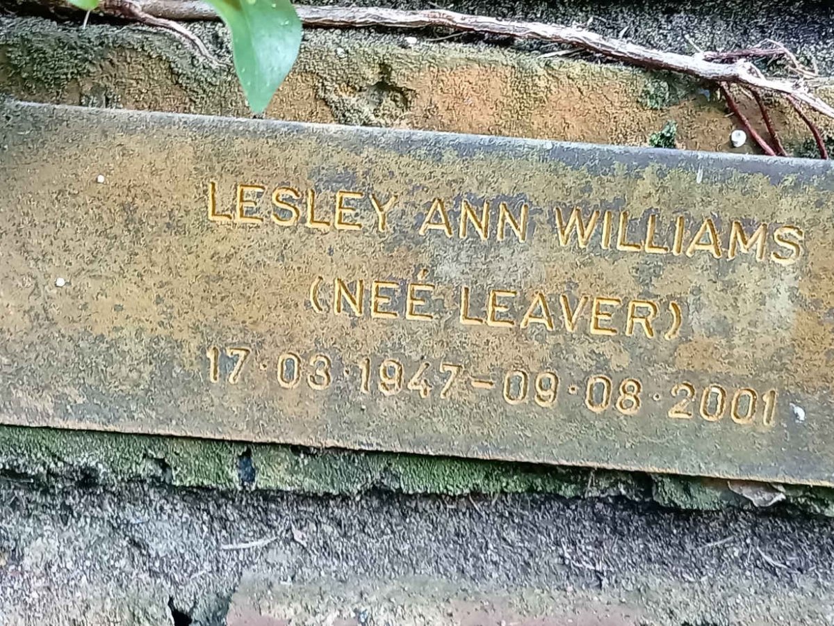 WILLIAMS Lesley Ann nee LEAVER 1947-2001
