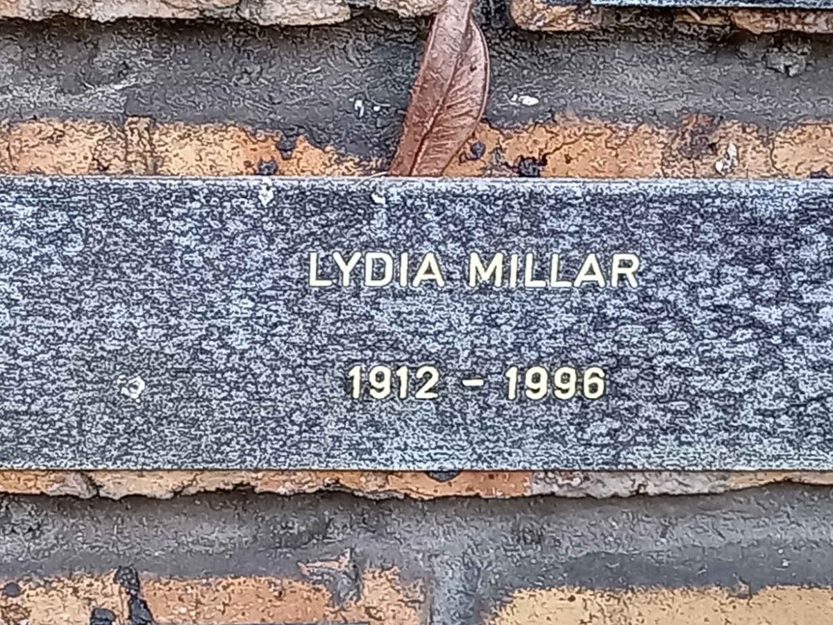 MILLAR Lydia 1912-1996