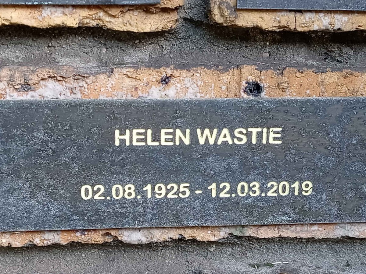 WASTIE Helen 1925-2019