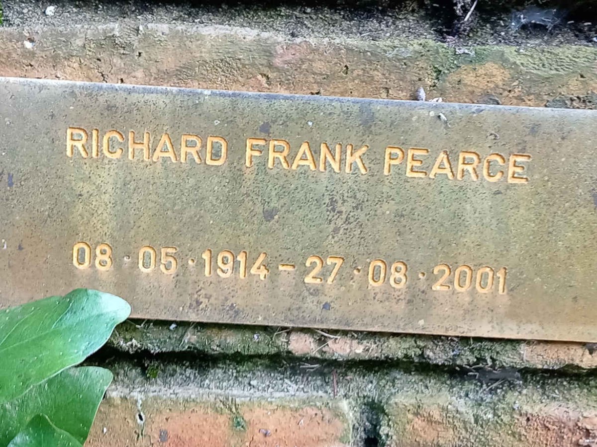 PEARCE Richard Frank 1914-2001