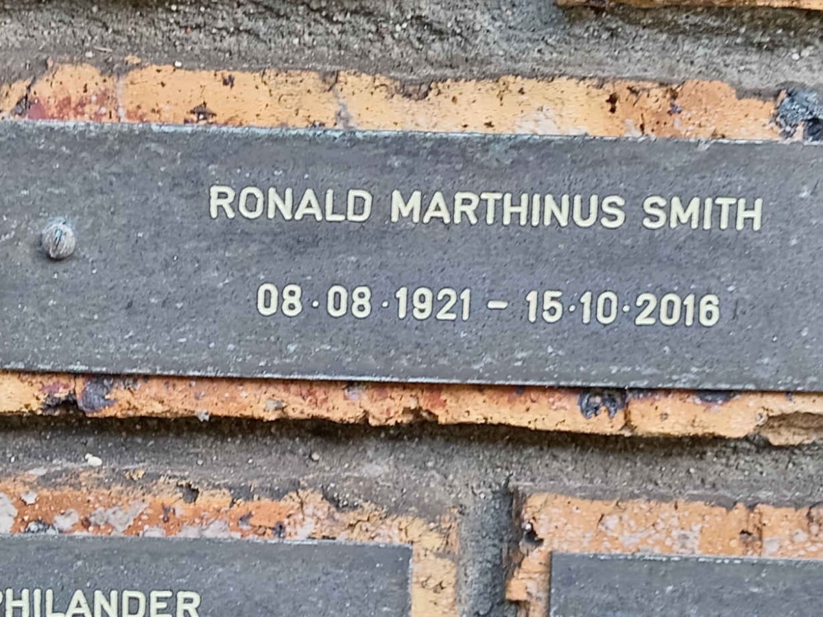 SMITH Ronald Marthinus 1921-2016