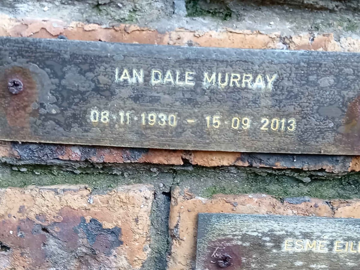 MURRAY Ian Dale 1930-2013