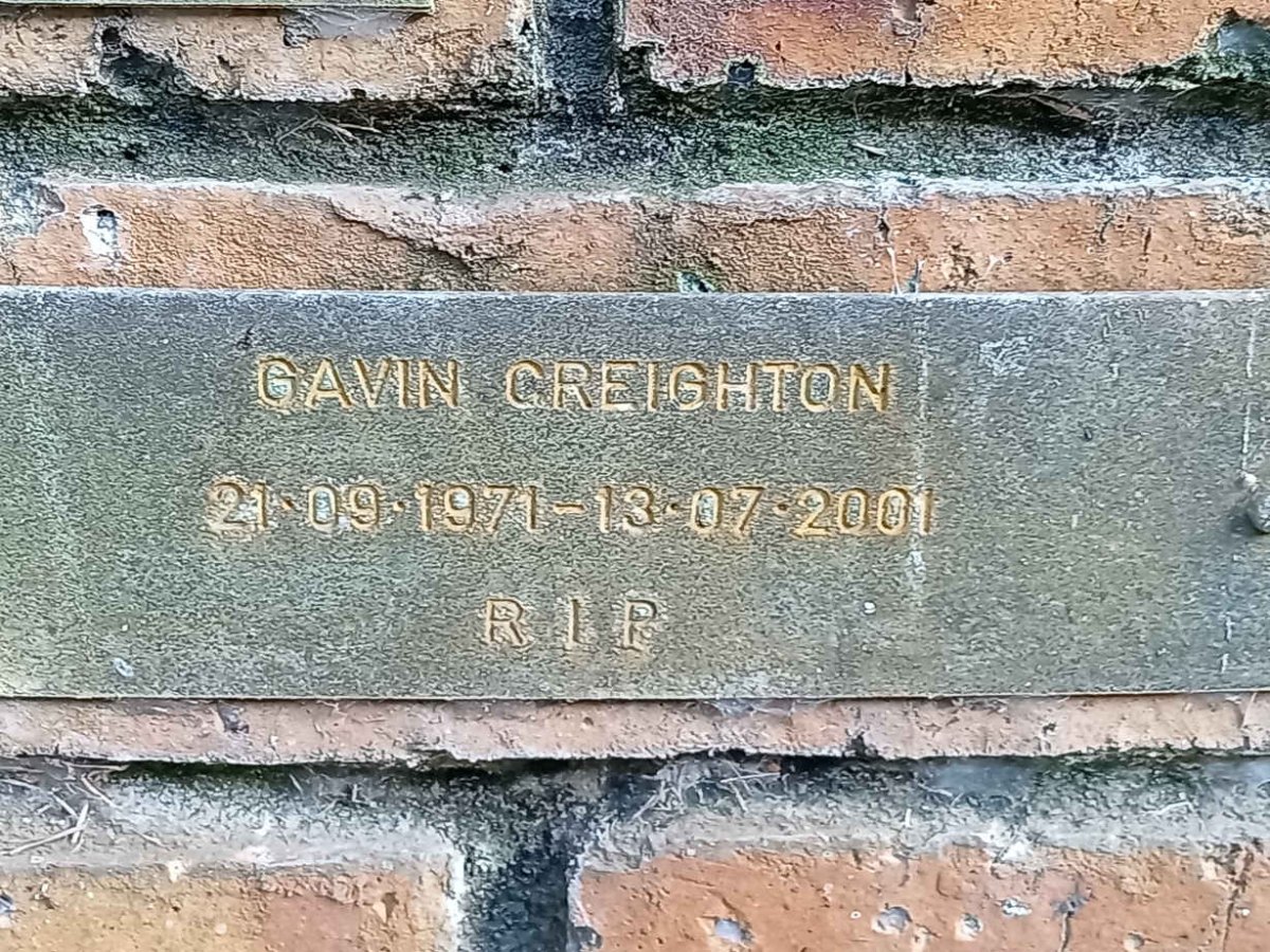 CREIGHTON Gavin 1971-2001