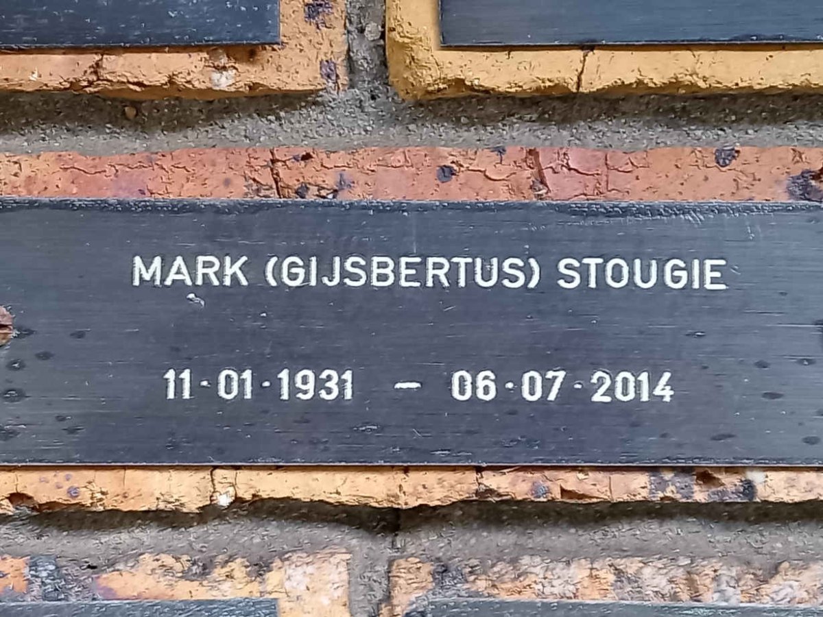 STOUGIE Mark 1931-2014