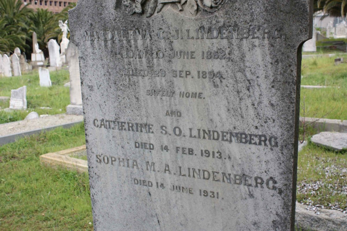 LINDENBERG Magdalena C.J. 1852-1894 :: LINDENBERG Catherine S.O. -1913 :: LINDENBERG Sophia M.A. -1931