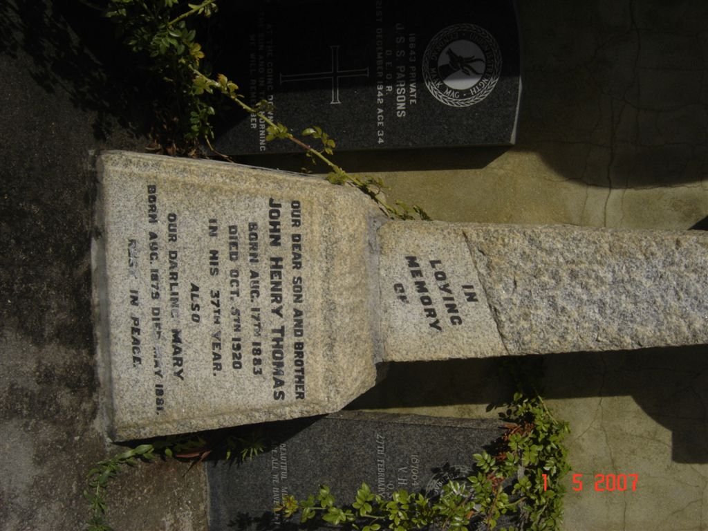 THOMAS John Henry 1883-1920, THOMAS Mary 1879-1881