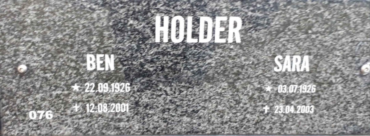 HOLDER Ben 1926-2001 &amp; Sara 1926-2003