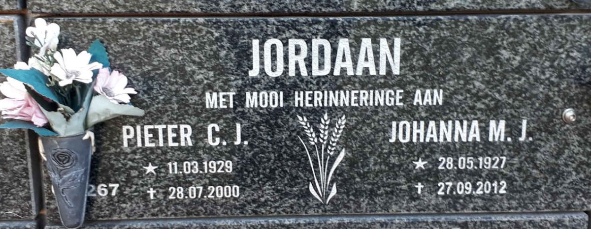 JORDAAN Pieter C.J. 1929-2000 &amp; Johanna M.J. 1927-2012