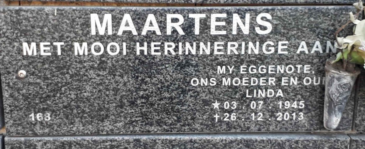 MAARTENS Linda 1945-2013