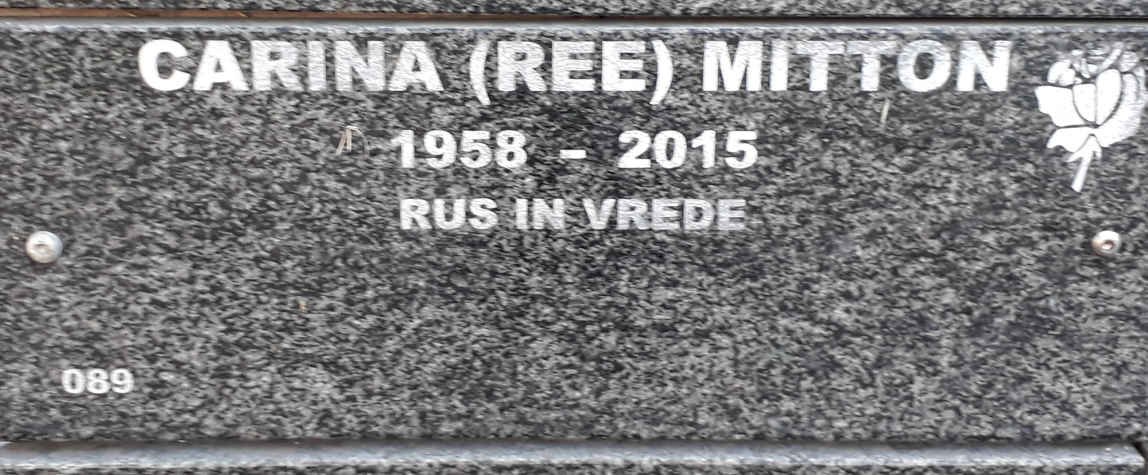 MITTON Carina 1958-2015