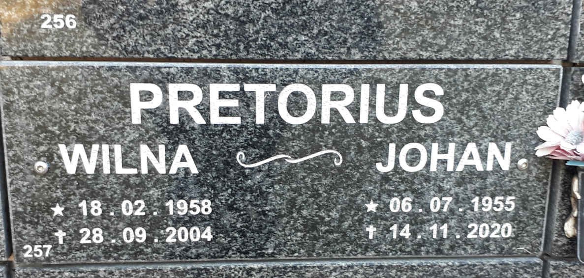 PRETORIUS Johan 1955-2020 &amp; Wilna 1958-2004