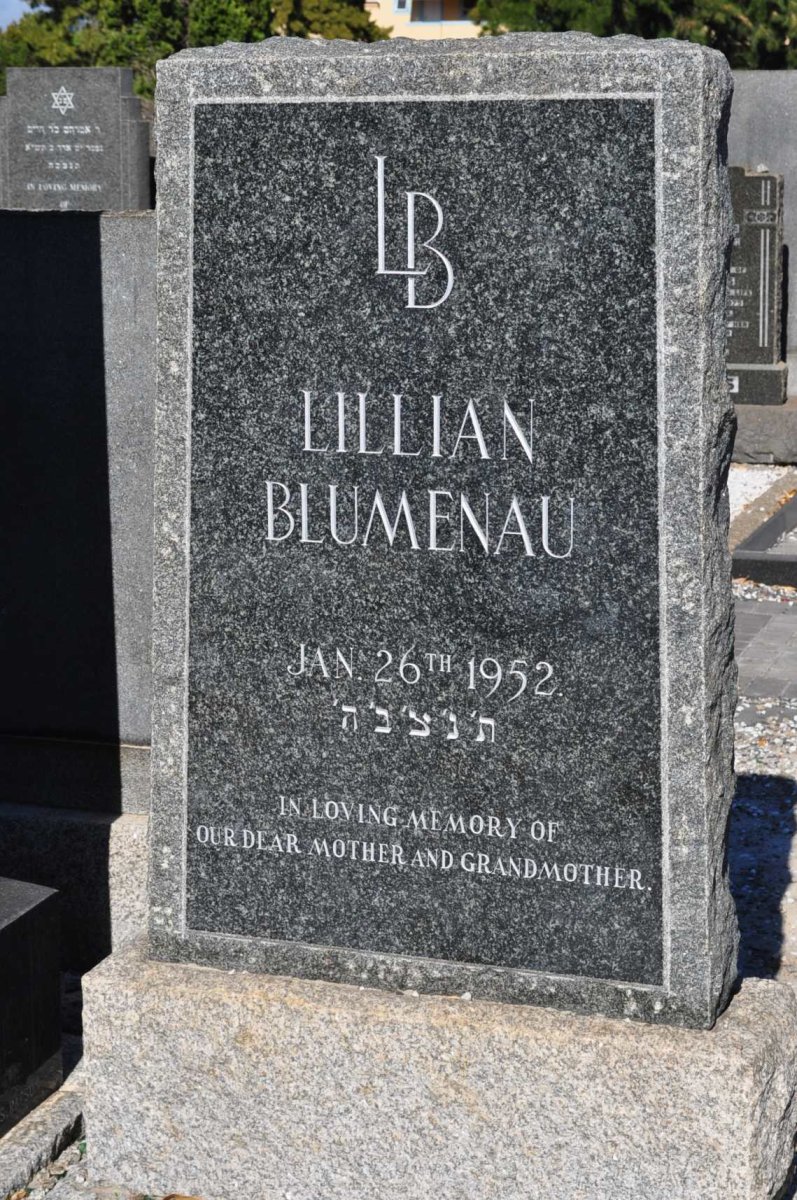 BLUMENAU Lillian -1952