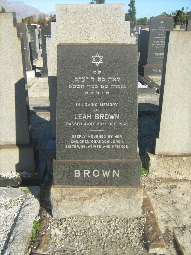 BROWN Leah -1968