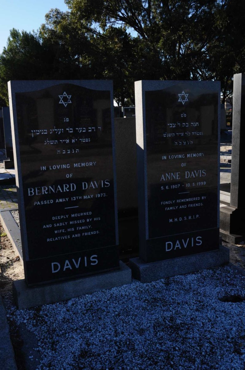 DAVIS Bernard -1973 &amp; Anne 1907-1999